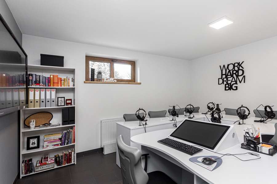 Justyna Wajda - Language Lab